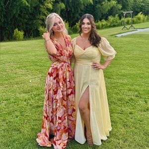 ASTR The Label Noya Dress - Floral Yellow Women's Dresses - Size Small